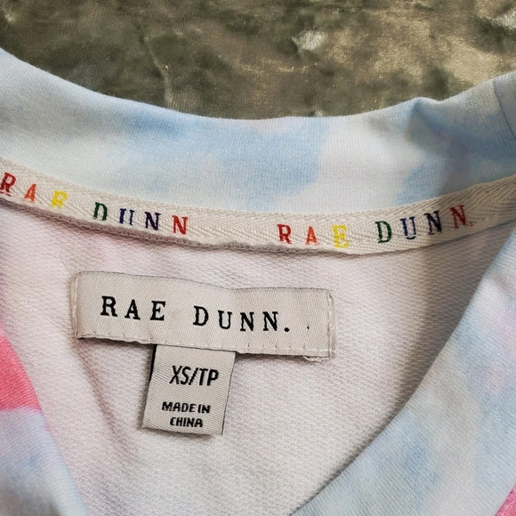 Rae Dunn XOXO Sweatshirt - Picture 6 of 6